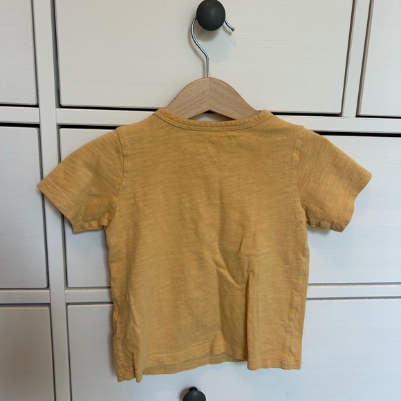 Little Co graphic tee size 18 months - Picture 5 of 5